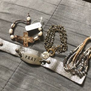 Lot of altard state brackets